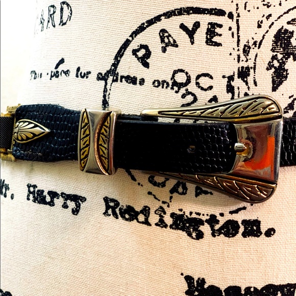 Vintage Leather & Brass Rolling Hinged Women’s Belt main image 11